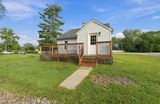 30205 Six Mile Road Gallery 3