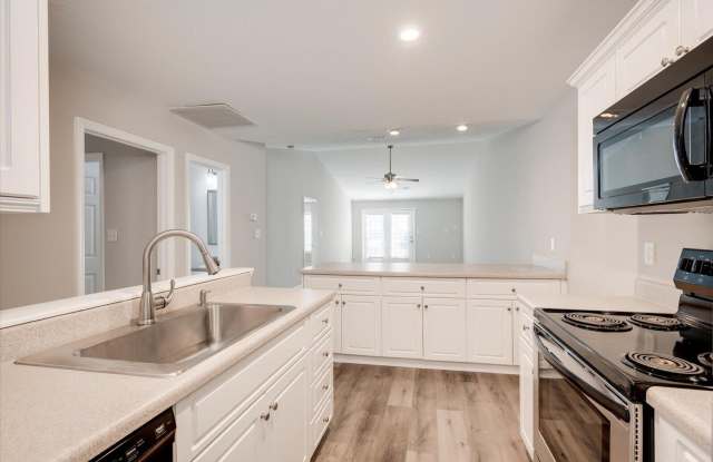 1216 Longpoint Drive Gallery 3