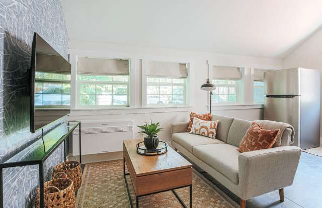 343 15th St Nw Gallery 2