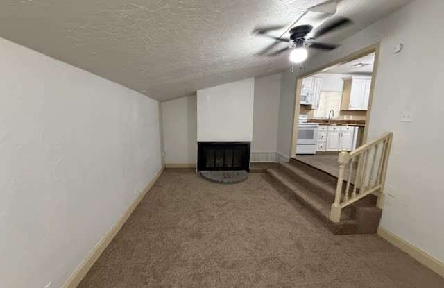 512 Northwest Glendale Drive Gallery 4