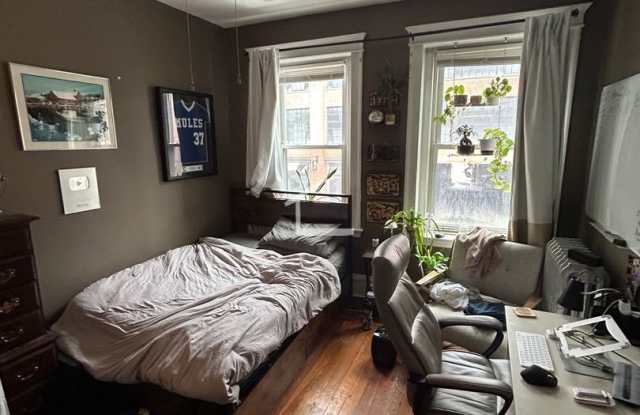 4 bed in Beacon HIll Gallery 3