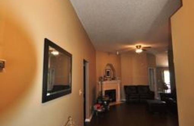 12895 SILVER SPRINGS DR S Gallery 4