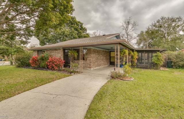 983 DOSTIE CIR Gallery 2