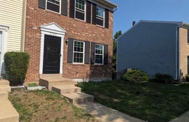 5729 SUITLAND RD Gallery 2