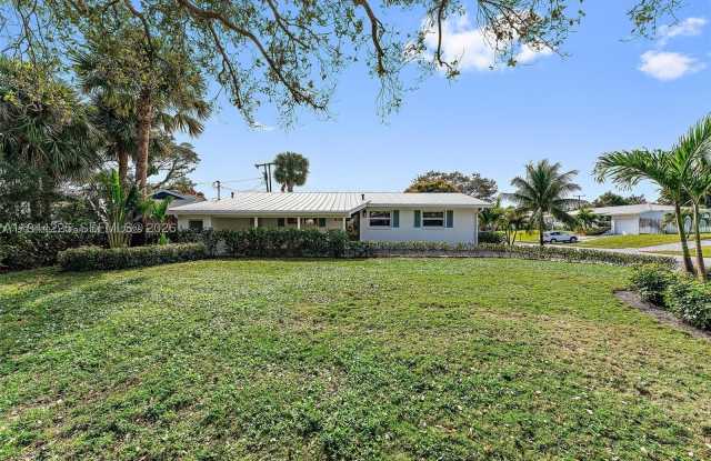 324 Tequesta Gallery 2
