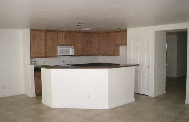 8521 N 64th Dr Gallery 3