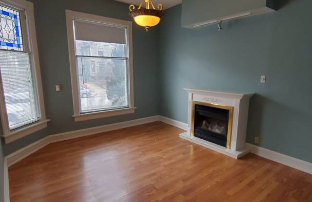 Historic eastside townhome Gallery 4