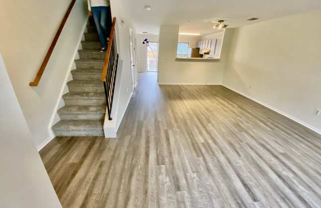 1468 Nestlewood Ct Gallery 4