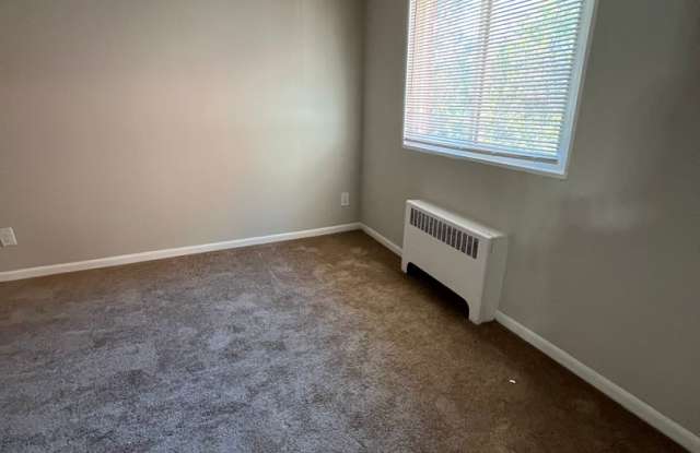 1721 T Street SE Apartments – Ruddy Management photos photos