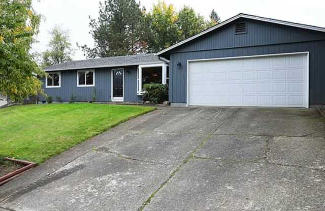 Charming 3 BD Ranch with Spacious Yard and Cozy Fireplace - 1905 Northeast 98th Avenue, Vancouver, WA 98664