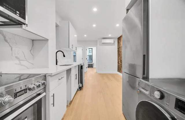 143 Ludlow Street Gallery 4