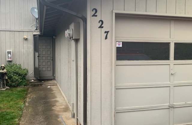 225-237 S. 16th Street - 4plex photos photos
