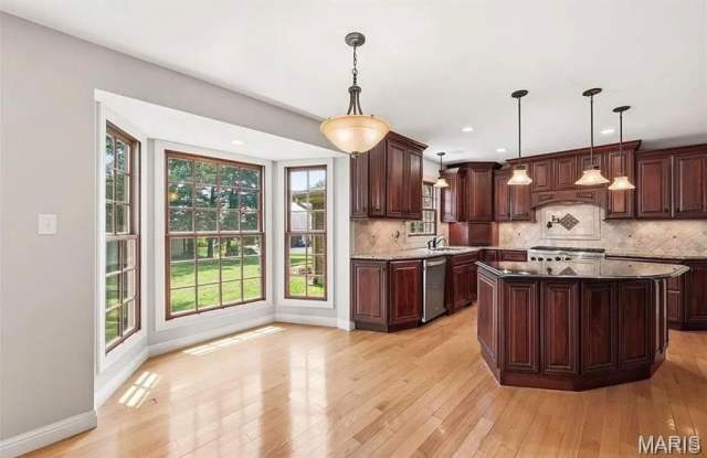 14196 Cross Trails Drive Gallery 4
