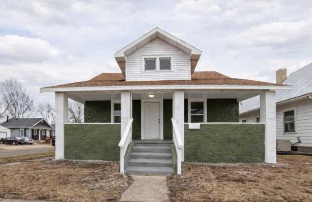 Updated 2‑Bedroom Home in Marshalltown photos photos