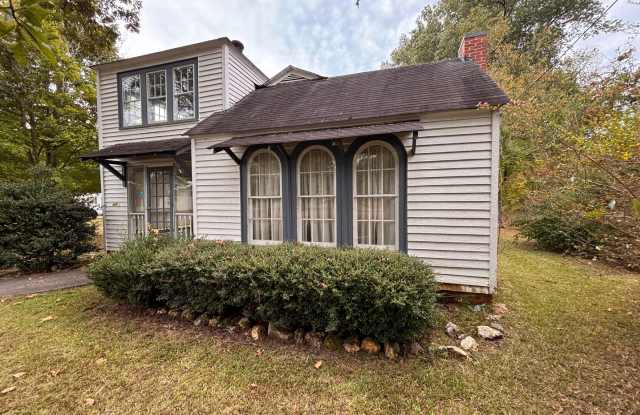 3 Bedrooms, 1 Bathroom - West Rome House - 1001 Oakland Avenue Southwest, Rome, GA 30165