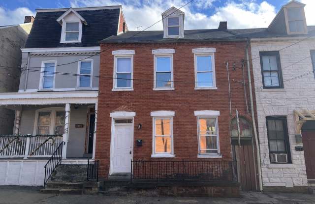 Recently Remodeled 4 Bedroom, 1.5 Bathroom House In Lancaster City - 145 Church Street, Lancaster, PA 17602