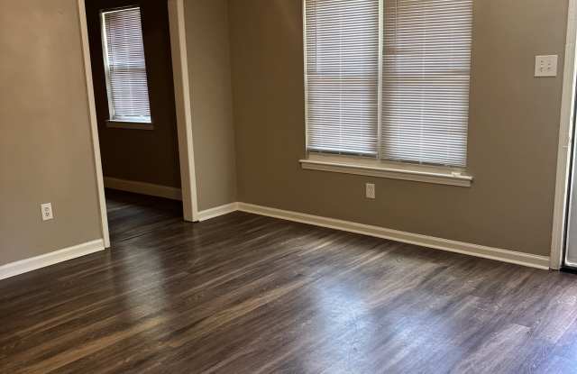 5204 Breckenwood Drive Gallery 3
