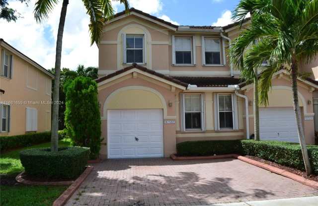 12522 SW 125th Ter - 12522 Southwest 125th Terrace, Three Lakes, FL 33186