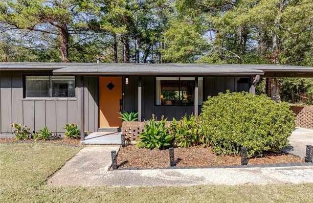 111 Robinhood Drive Gallery 2
