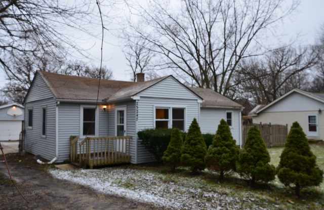 23247 W North Lakewood Lane - 23247 West North Lakewood Lane, Lake County, IL 60047