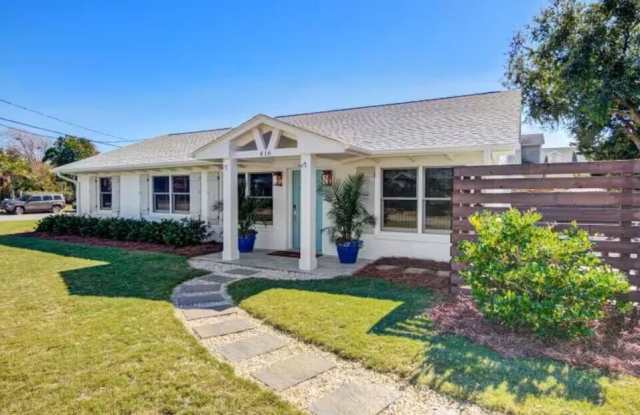 416 Carolina Boulevard Gallery 2