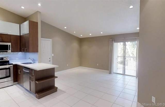 4750 NW 102nd Ave - 4750 Northwest 102nd Avenue, Doral, FL 33178