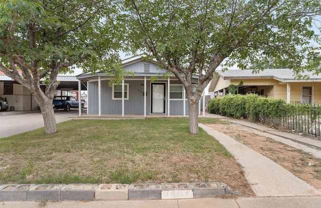 824 S Del Rio Drive Gallery 1