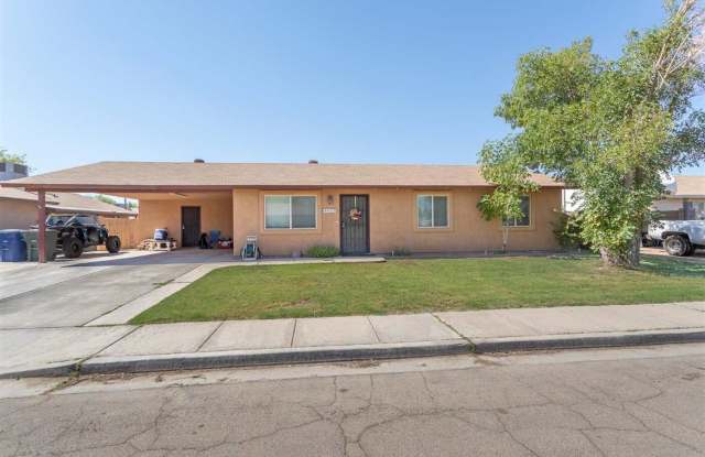 Sierra Sunset 3 Bedroom Home - 4627 West 17th Street, Yuma, AZ 85364