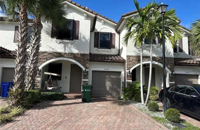 5409 Northwest 27th Street - 5409 Northwest 27th Street, Margate, FL 33063