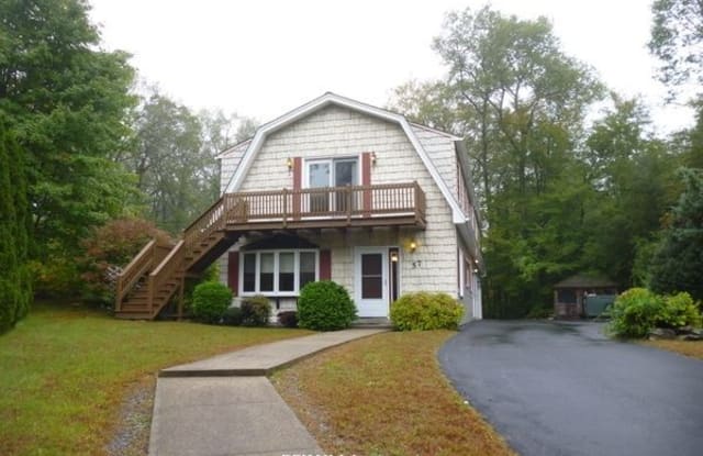 75 Carousel Dr - 75 Carousel Drive, Worcester County, MA 01527