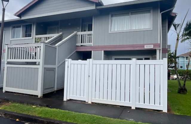 3 bedroom/2 bath unit in Milliani Mauka with 2 parking stalls - 95-1137 Mākaʻikaʻi Street, Mililani Mauka, HI 96789