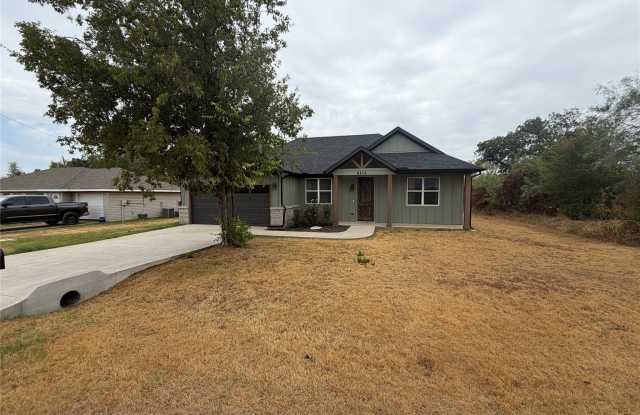 6111 Collins Court Gallery 2