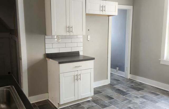 Spacious 3BR Single-Family Home with Large Living Room – Only $1,425/Month! ⭐ photos photos