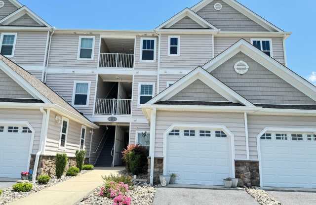 2nd floor condo in Hearthstone Manor photos photos