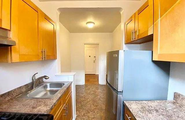 2676 Grand Concourse Gallery 2