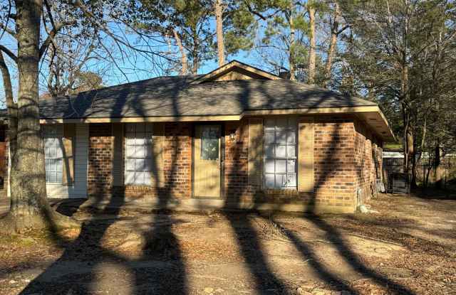 Charming 3 bedroom 1.5 Bathroom Located in Baton Rouge Lousiana photos photos