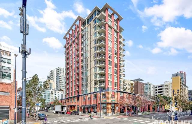 Stunning 1BD/1BA Condo in East Village W/ A/C, W/D, Rooftop Deck, Padres Stadium View, Community Gym,  Private Balcony! photos photos