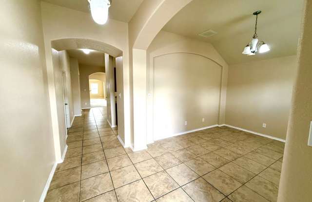 Inviting 3-Bedroom Home in the Gated Mirabella at Legacy Trails Community! Gallery 4