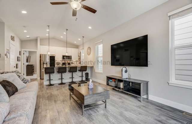 Stylish 2 Bedroom House in Wolf Ranch Gallery 4