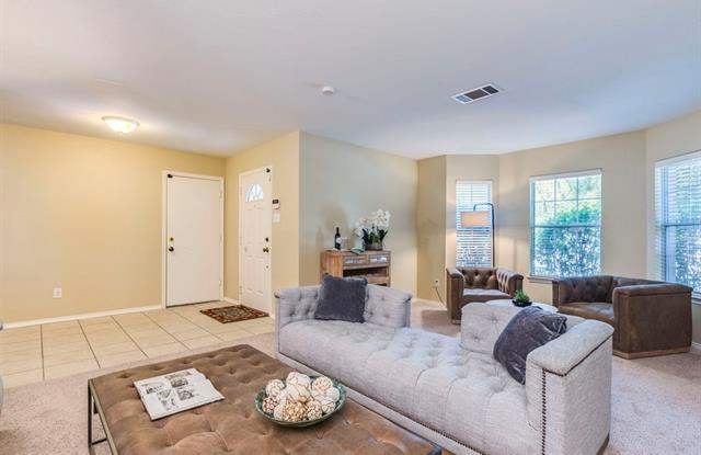 11205 Blairview LN Gallery 4