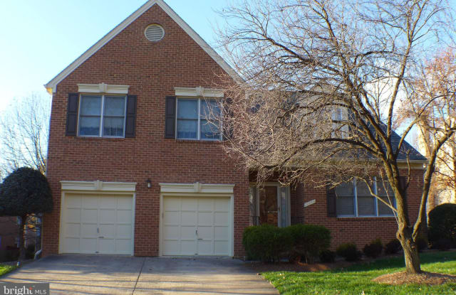 10008 MANOR PLACE - 10008 Manor Place, George Mason, VA 22032