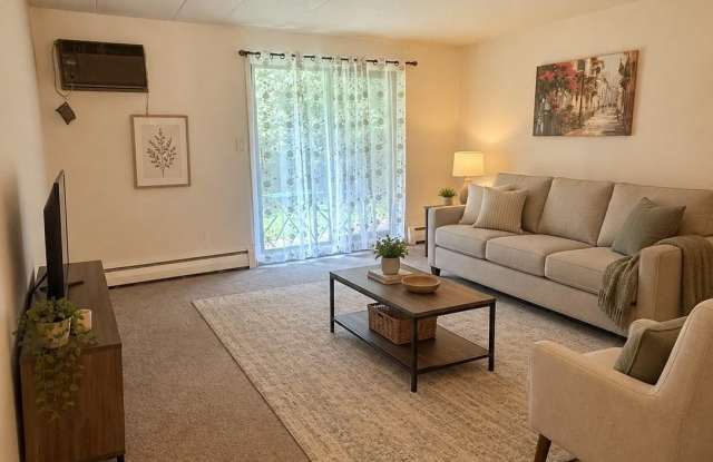 21 DOUGHERTY Boulevard Gallery 4