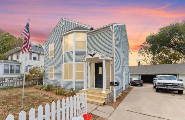 214 W 17th St photos photos 214 W 17th St photos photos