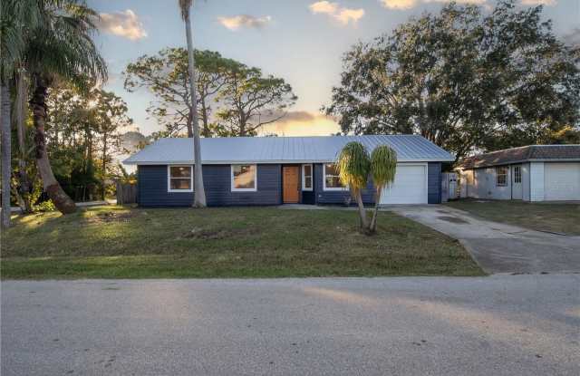 896 TALMADGE AVENUE SE photos photos