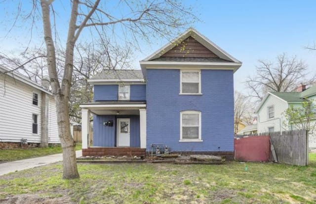 711 Clancy Ave. NE - 711 Clancy Avenue Northeast, Grand Rapids, MI 49503