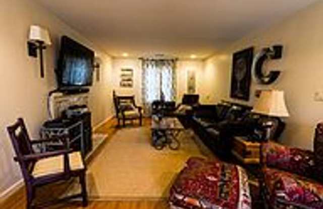 528 Cumberland St Gallery 2