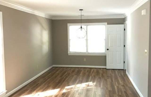 2454 Lynbridge Drive Gallery 4