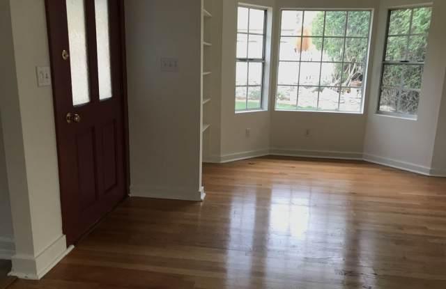 10651 Fitzroy Ave. Gallery 4