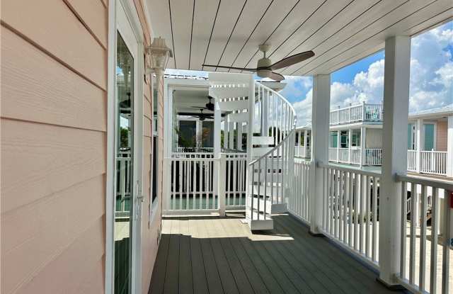 397 NE Cabana Way Gallery 4
