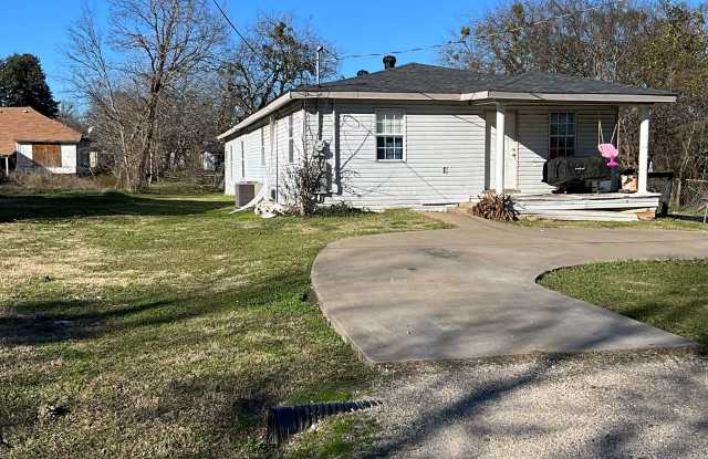 811 East 10th Street photos photos